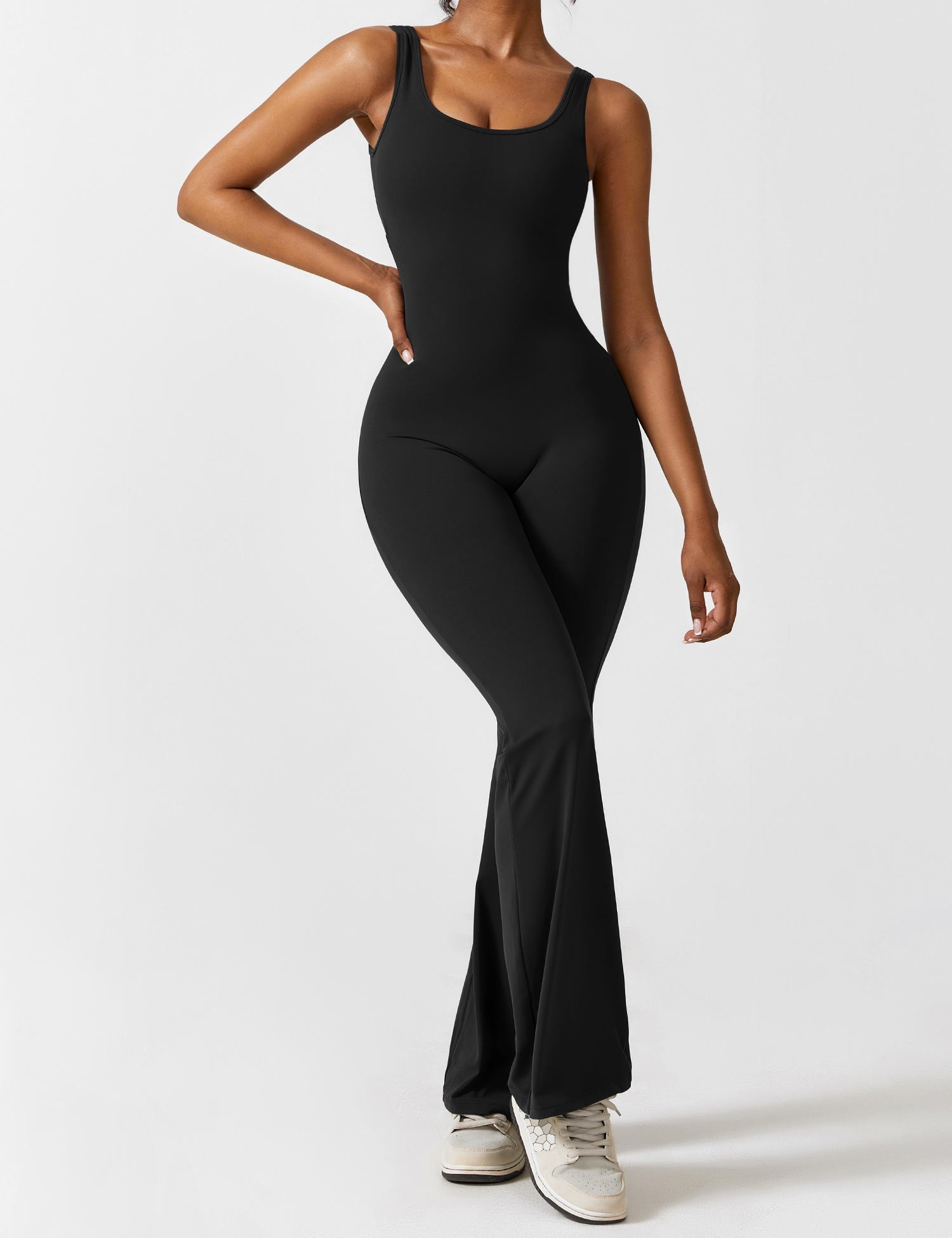 Carolina™ - Ausgestellter Jumpsuit mit V-Rücken